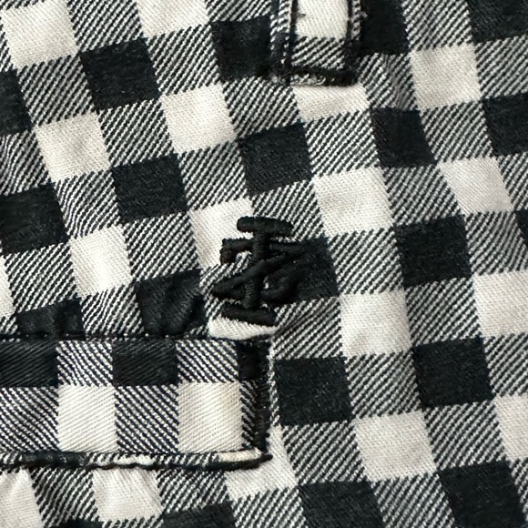 Shorts - Picture 4 of 4